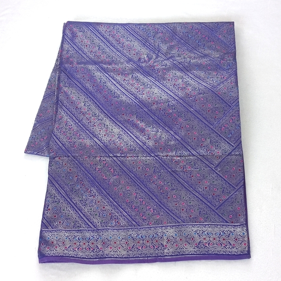 Unique Silk Iridescent Purple Patchwork Batik Bedspread/ Coverlet from India - Picture 2 of 14